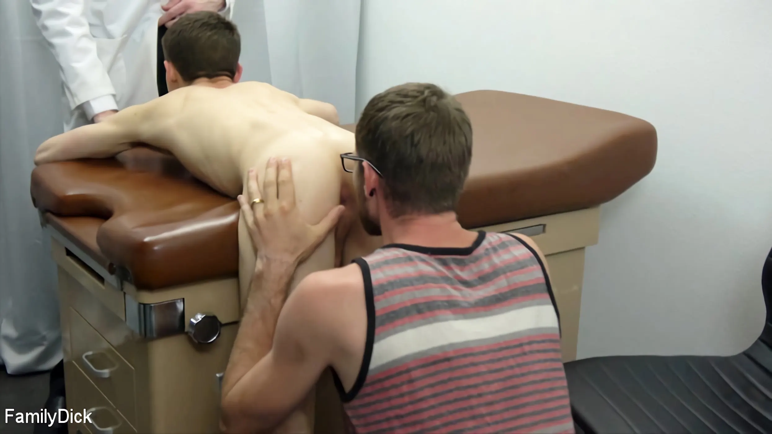 Kink Partners Gay 'Doctor's Office Visit RAW' starring Alex Killian (Photo 17)