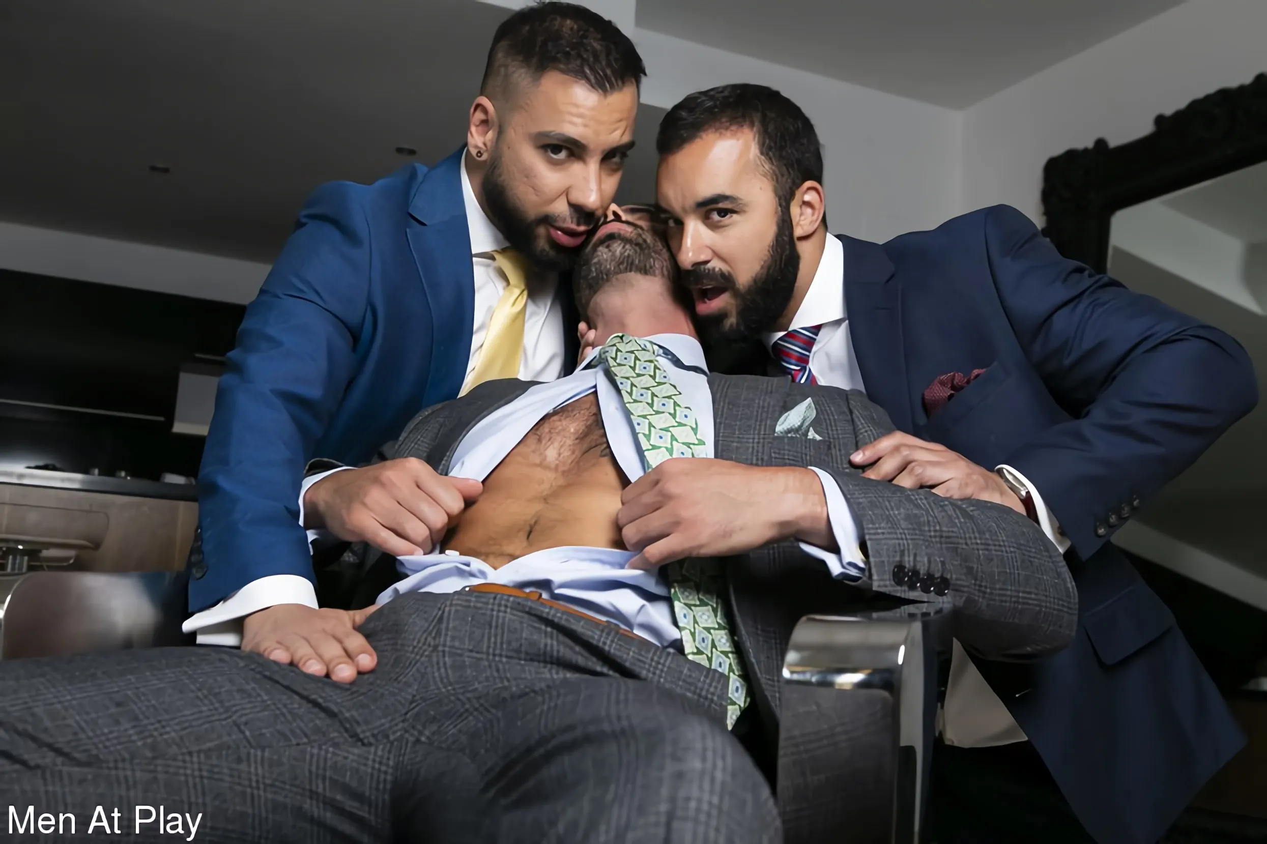Kink Partners Gay 'BLINDFOLD SURPRISE' starring Dani Robles (Photo 4)
