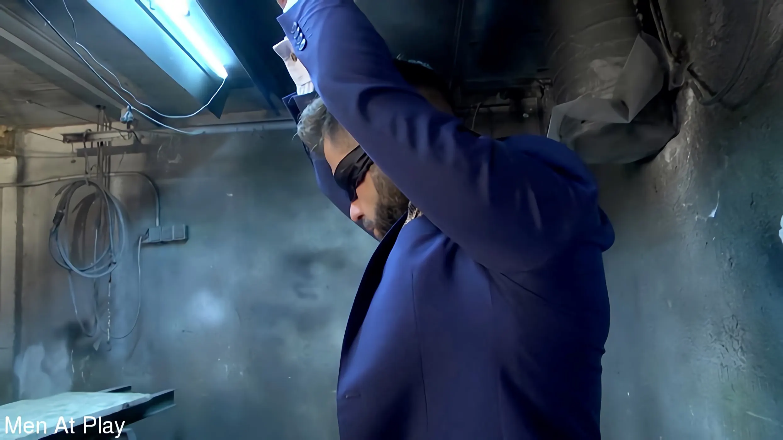 Kink Partners Gay 'RUSSIAN ROULETTE' starring Dato Foland (Photo 2)