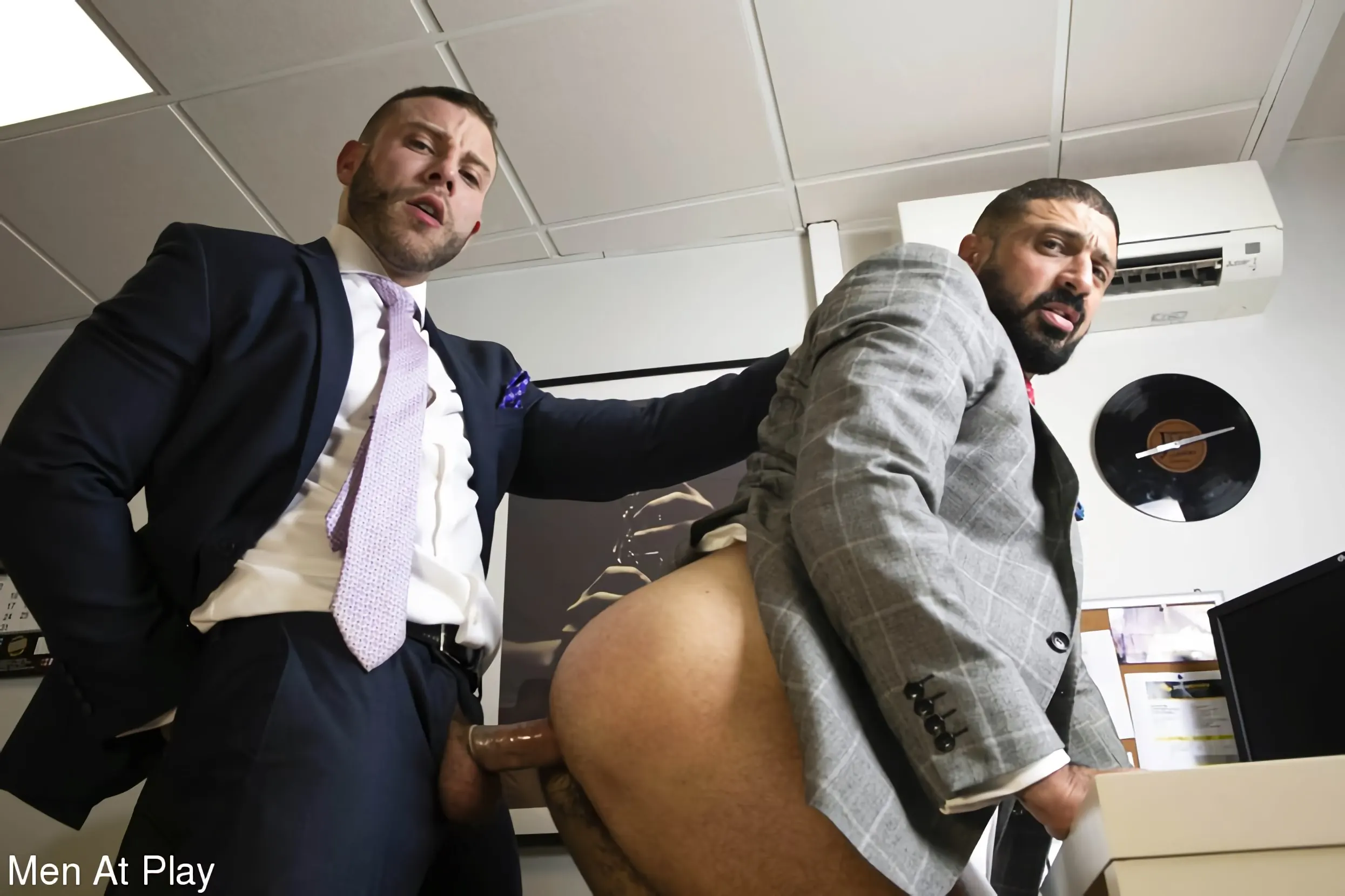 Kink Partners Gay 'CAUGHT SNOOPING' starring Diego Reyes (Photo 13)